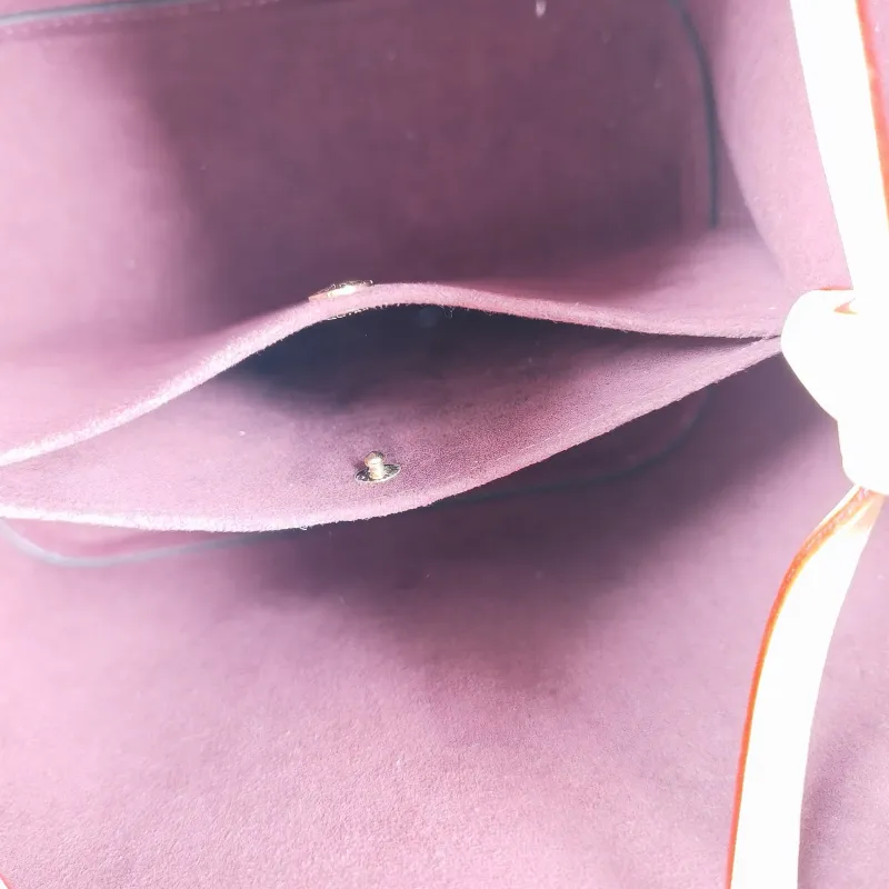 Louis Vuitton Crossbody Bag NÉONOÉ Bucket Bag BB Monogram PVC BB 20 × 13 × 20 cm — detail view 3 of 10