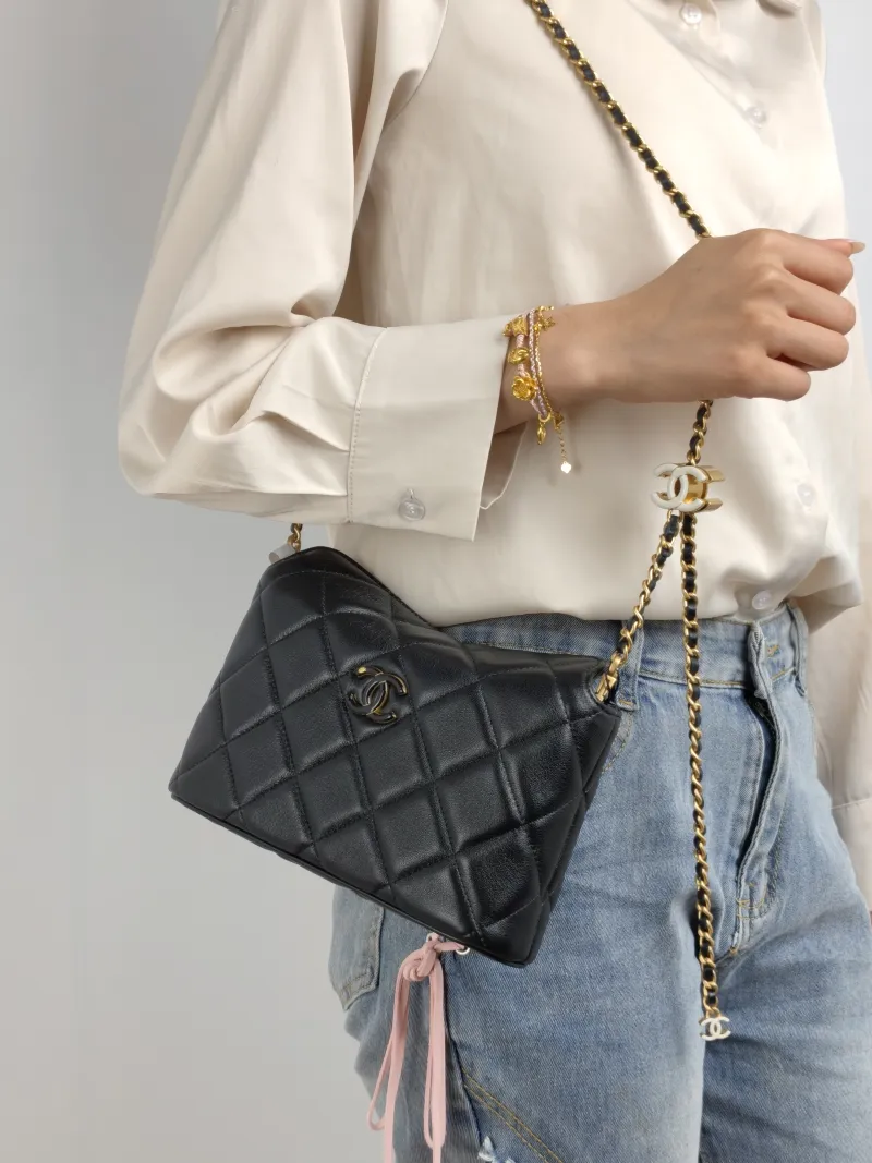 Chanel Crossbody Bag hobo Black Lambskin One Size 20 × 5 × 16.5 cm — on-model view 1 of 2
