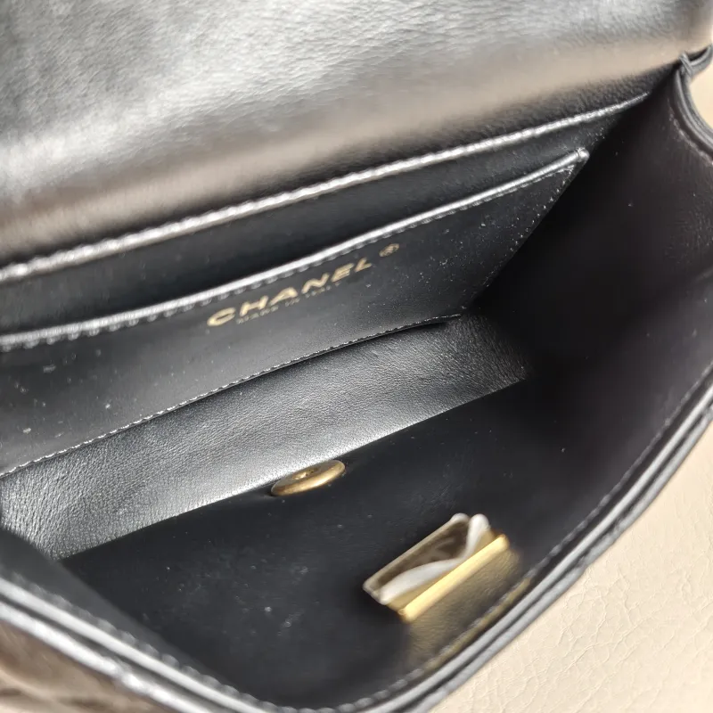 Chanel Crossbody Bag Pearl Black Lambskin One Size17 × 5 × 12.5 cm — detail view 6 of 12