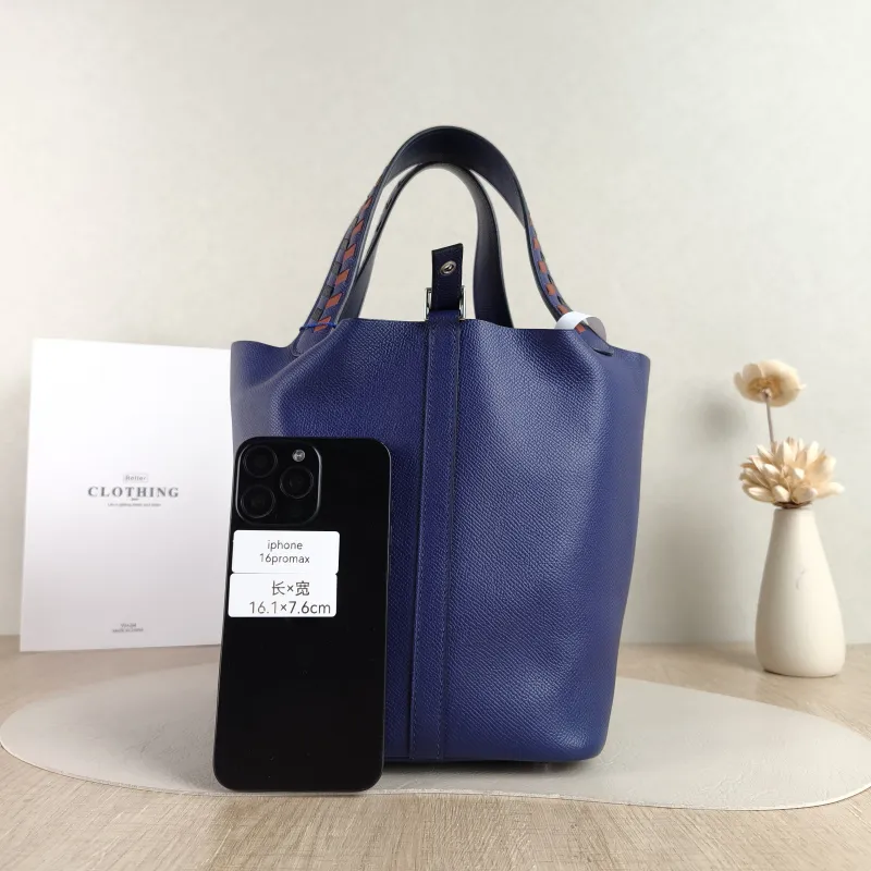 Hermès Top Handle Bag Picotin Lock 22 22 Blue Woven Epsom Calfskin Medium 22 × 17 × 21 cm D — cover view 4 of 5