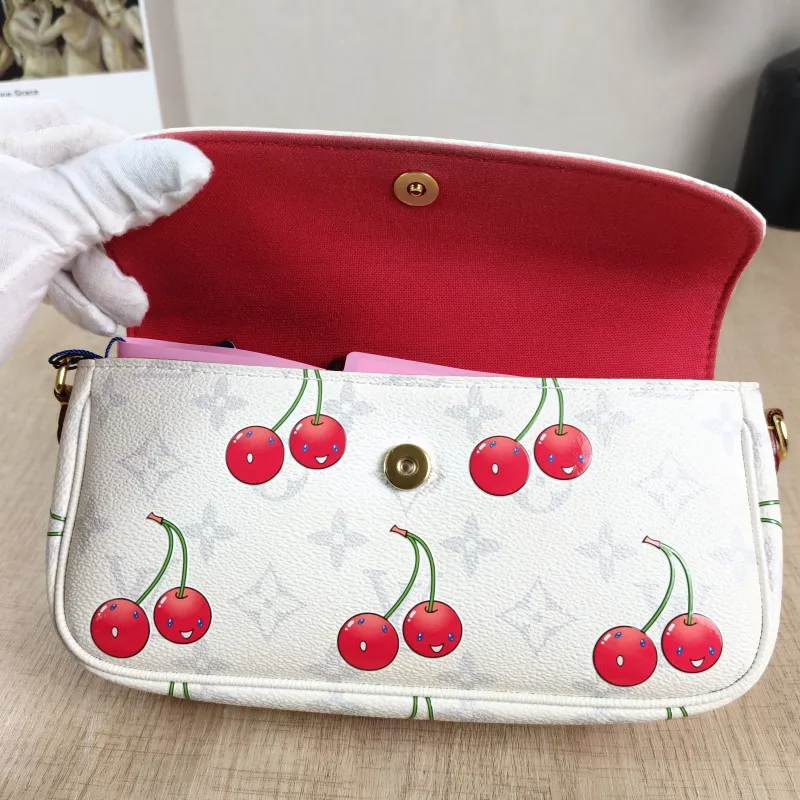 Louis Vuitton Crossbody Bag IVY White · PVC Small 23.5 × 4.3 × 12 cm Conditioned — detail view 9 of 13