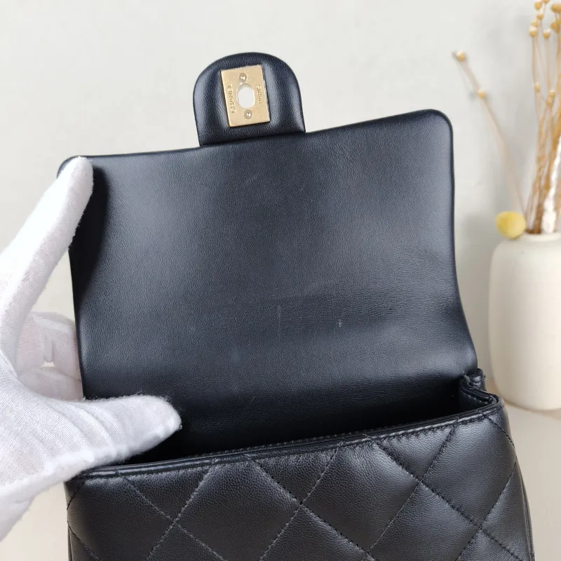 Chanel Crossbody Bag25c Black Lambskin One Size19 × 6 × 14 cm — detail view 10 of 16