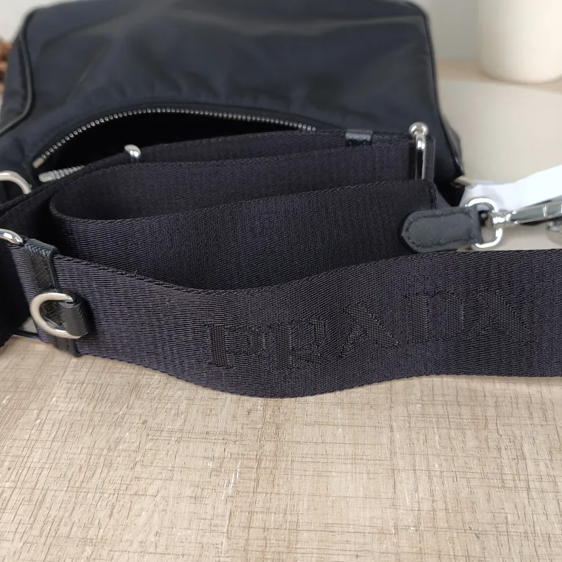 PRADA Shoulder Bag Re-Edition hobo — detail view 7 of 14