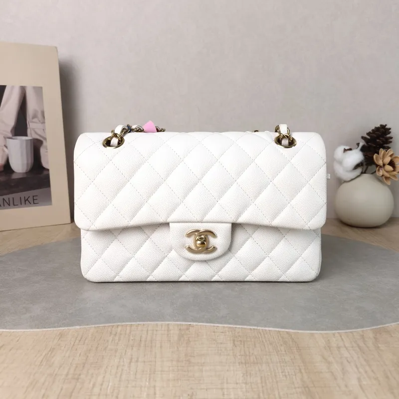 Chanel Crossbody Bag Classic Flap CF White Grained Calfskin Small 23 × 6 × 14.5 cm