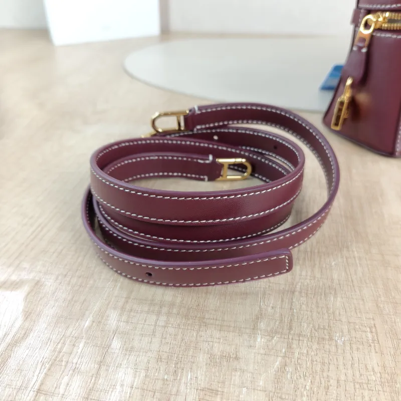 Loro Piana Crossbody Bag Extra Bag L23 Burgundy Calfskin One Size 23 × 7 × 12 cm — detail view 1 of 10