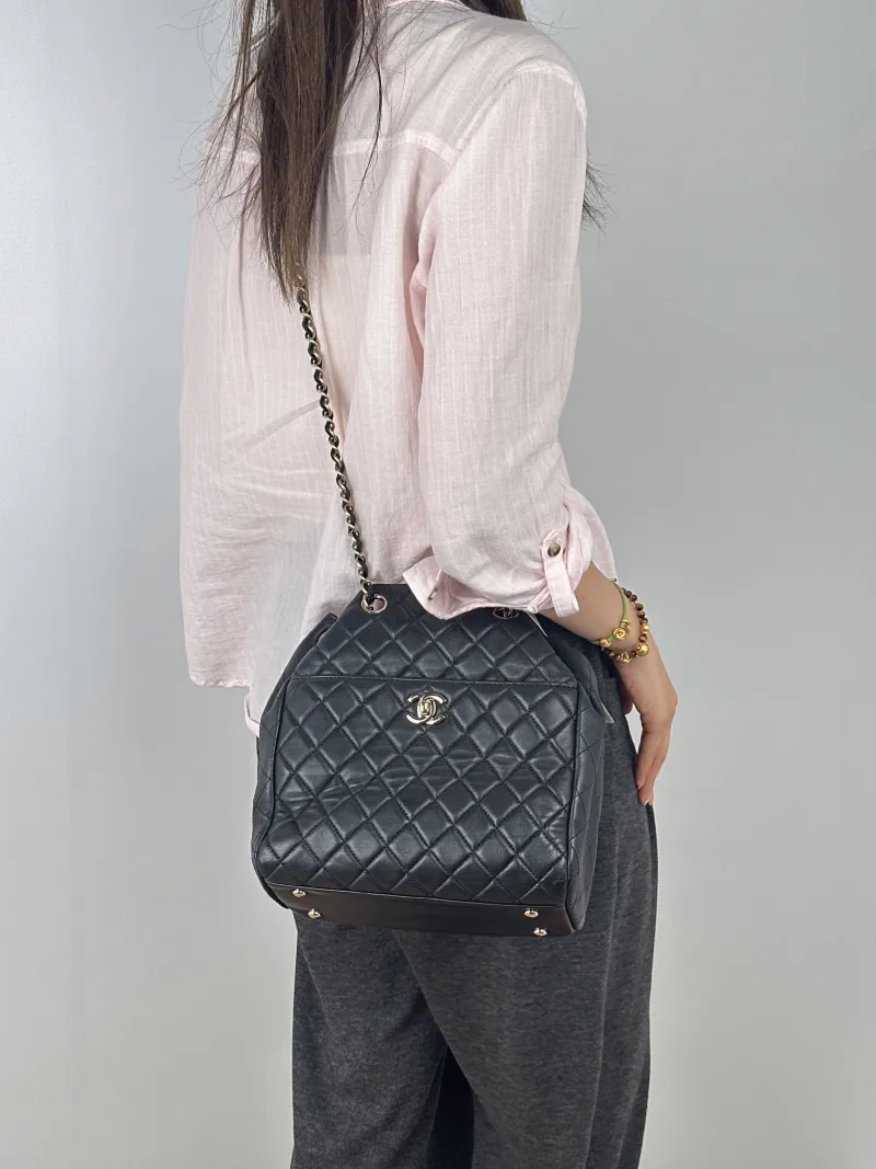 Chanel Crossbody Bag Bucket Bag Black Lambskin One Size23 × 11 × 23 cm — on-model view 2 of 2