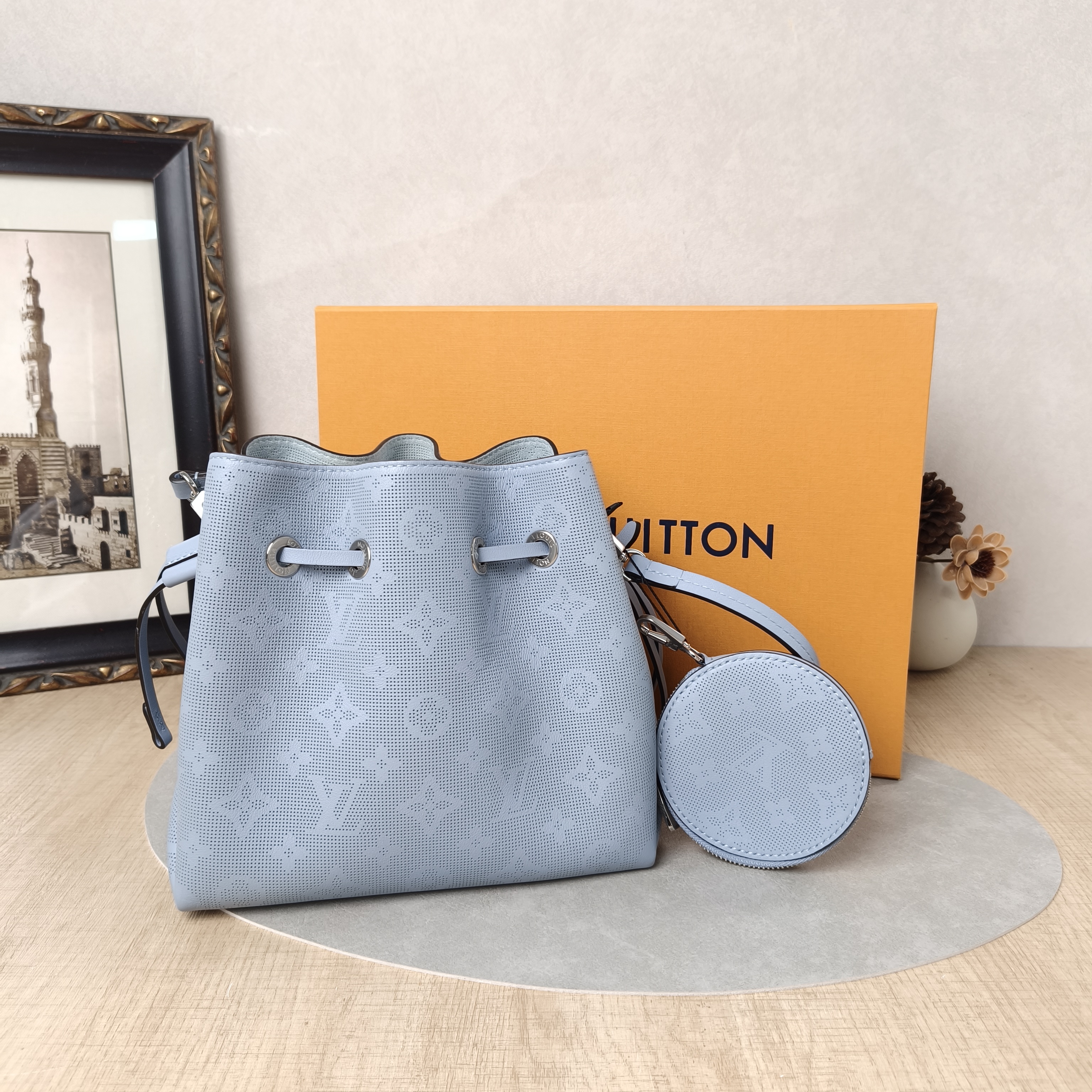 Louis Vuitton Crossbody Bag BELLA Blue Calfskin One Size22 × 14 × 19 cm — cover view 2 of 6