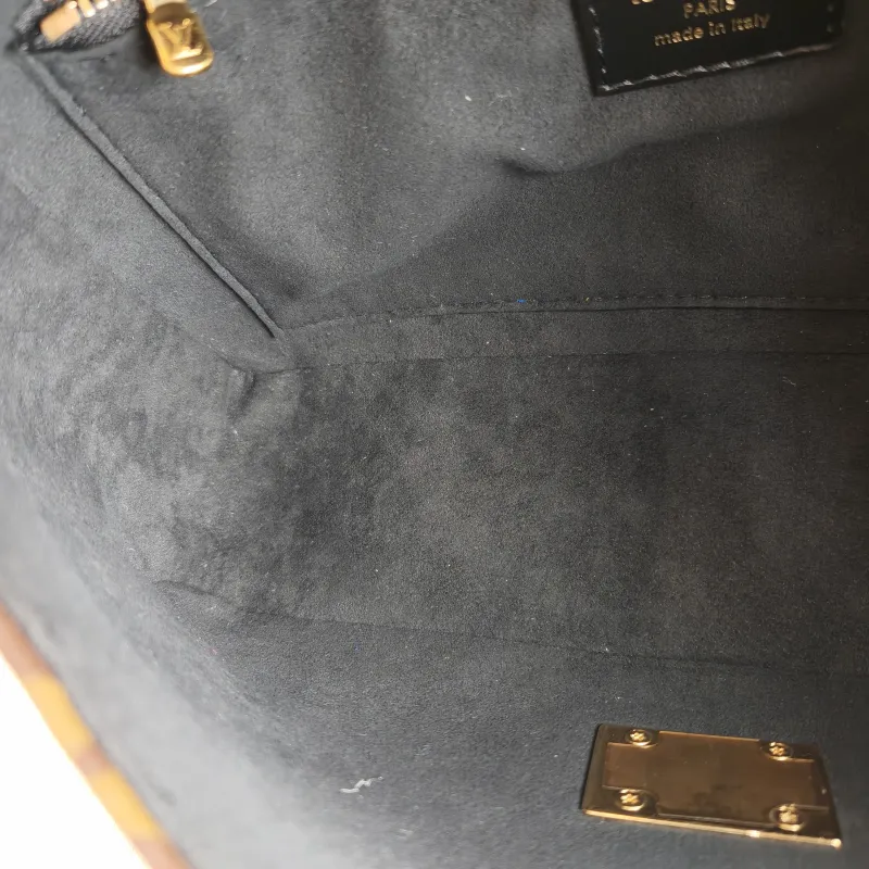 Louis Vuitton Shoulder Bag Trunkie Box Chain Bag Monogram PVC Large 27 × 8 × 16 cm — detail view 3 of 11