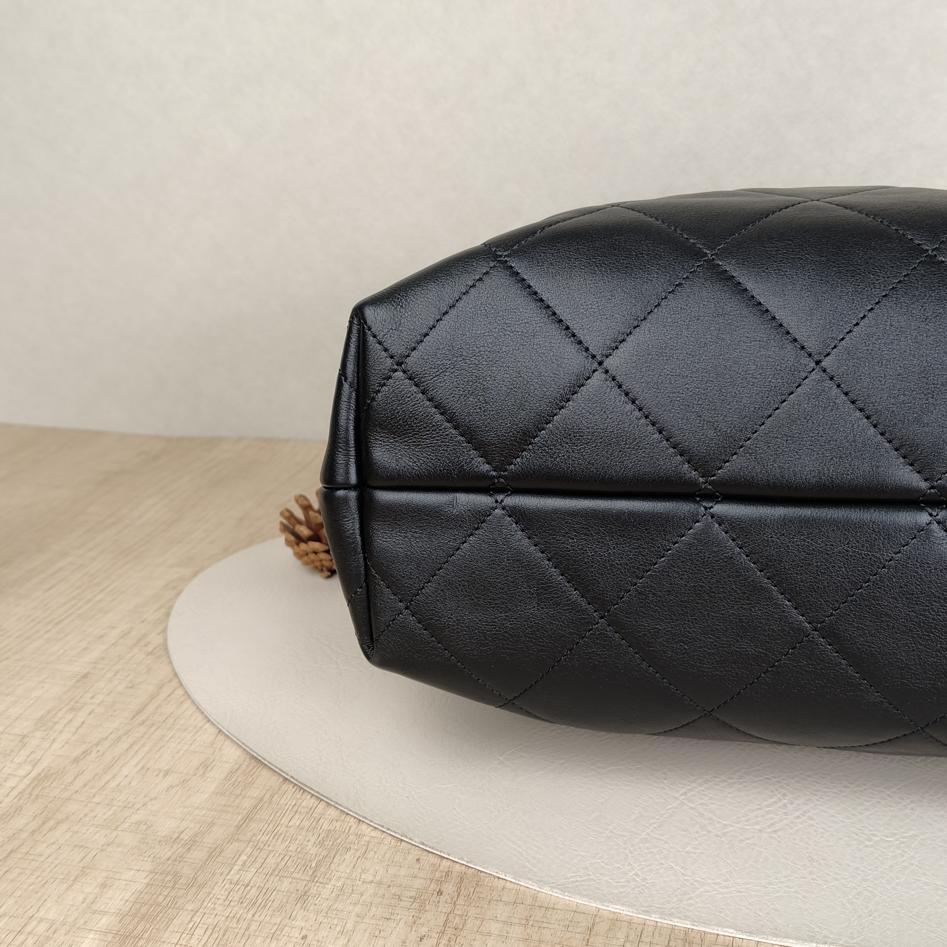 Chanel Shoulder Bag hobo Black Calfskin One Size27 × 11 × 29 cm — cover view 8 of 9
