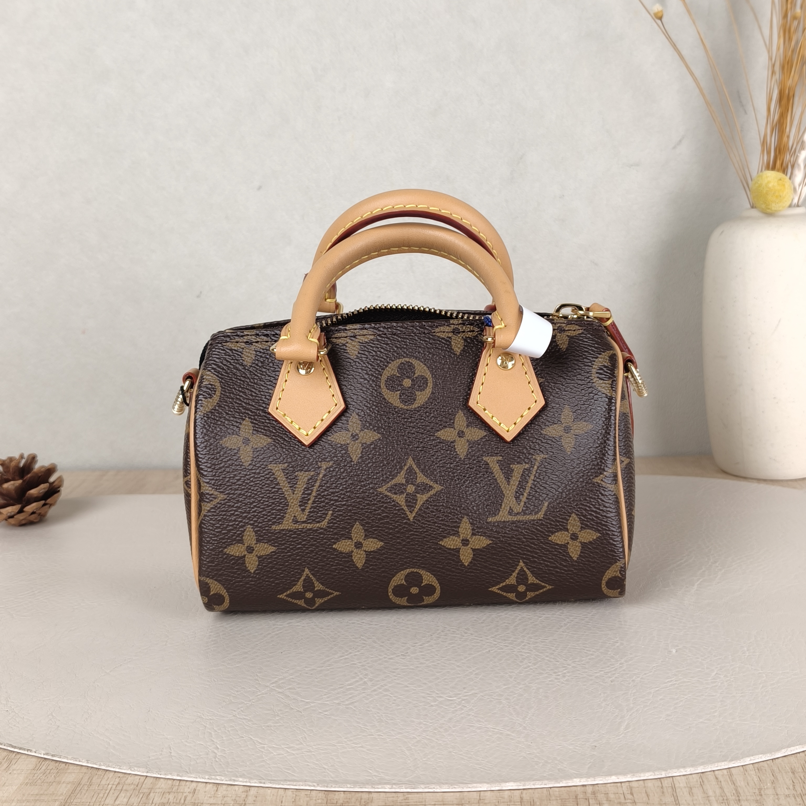 Louis Vuitton Crossbody Bag Speedy Nano Shoulder Strap PV Cnano16 × 7.5 × 10 cm