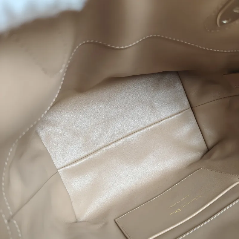 DIOR Top Handle Bag TOUJOURS Edition Brown Calfskin Small 18.5 × 12 × 18.5 cm — detail view 8 of 12
