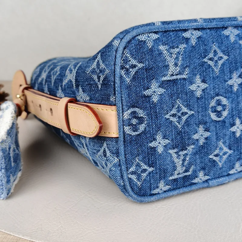 Louis Vuitton Top Handle Bag ALL IN BB Blue BB16 × 12 × 18 cm — detail view 8 of 10