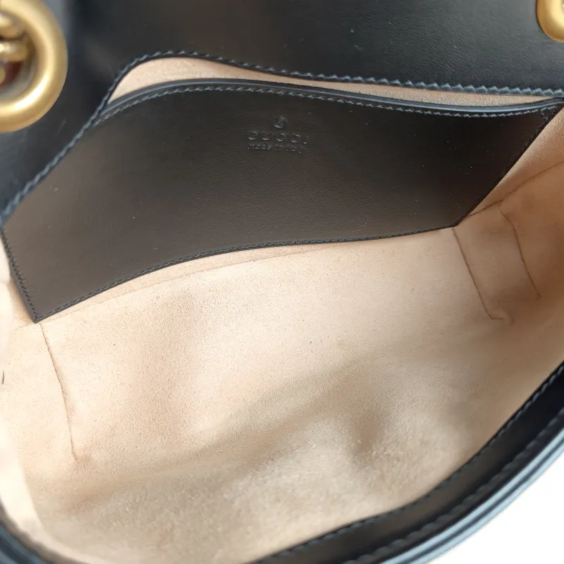 GUCCI Crossbody Bag GG Marmont Small Marmont 22 Black CC alfskin Small 22 × 6 × 13 cm — detail view 2 of 11