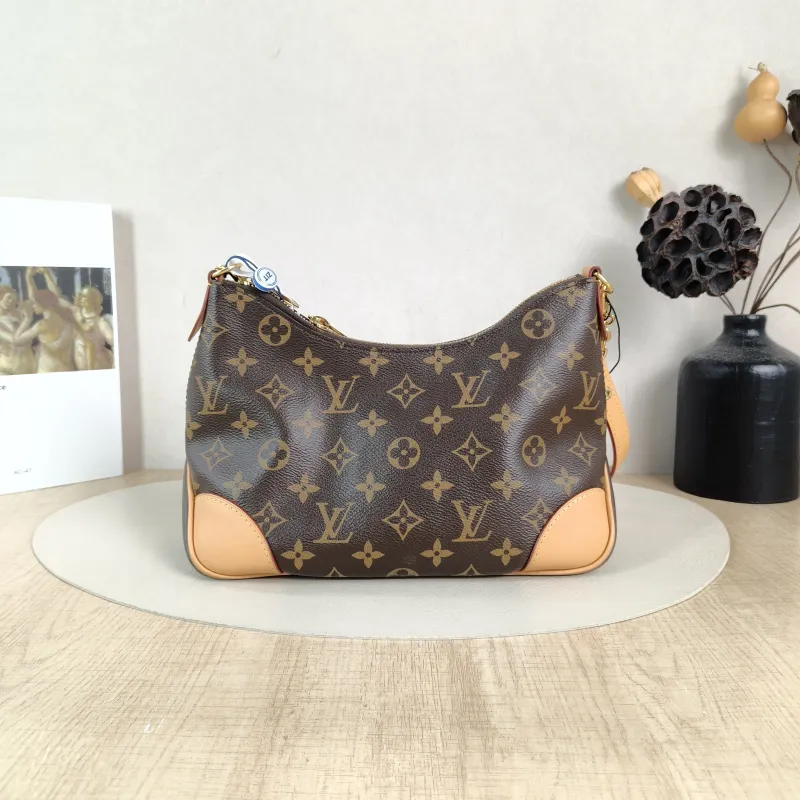 Louis Vuitton Crossbody Bag Boulogne PVC Small26 × 9.5 × 16 cm