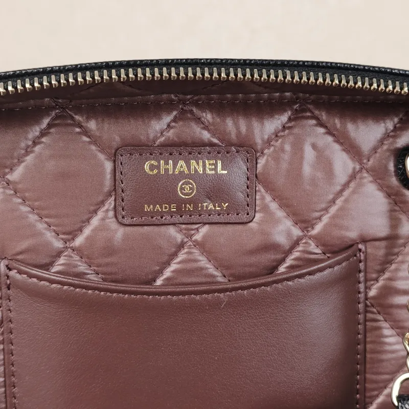 Chanel Top Handle Bag 22C Box Bag Cosmetic Bag Black Grained Calfskin 21 × 14 × 15 cm — detail view 13 of 15