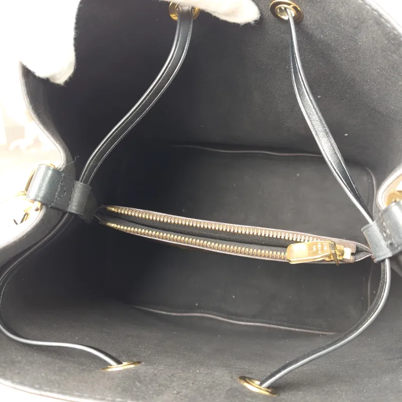 Louis Vuitton Shoulder Bag NÉONOÉ Bucket Bag Black PVC Medium 26 × 17.5 × 26 cm — detail view 4 of 11