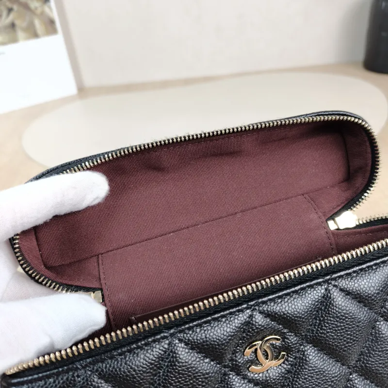 Chanel Crossbody Bag lp Box Bag Top Handle Crossbody Bag Black Calfskin One Size 19.5 × 5 × 17 cm — detail view 9 of 13