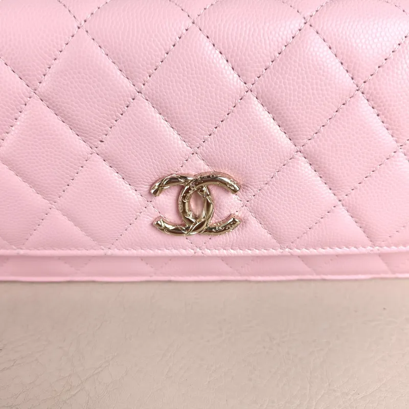 Chanel Shoulder Bag Baguette Bag Pink Calfskin One Size 22 × 3 × 10.5 cm — detail view 3 of 12