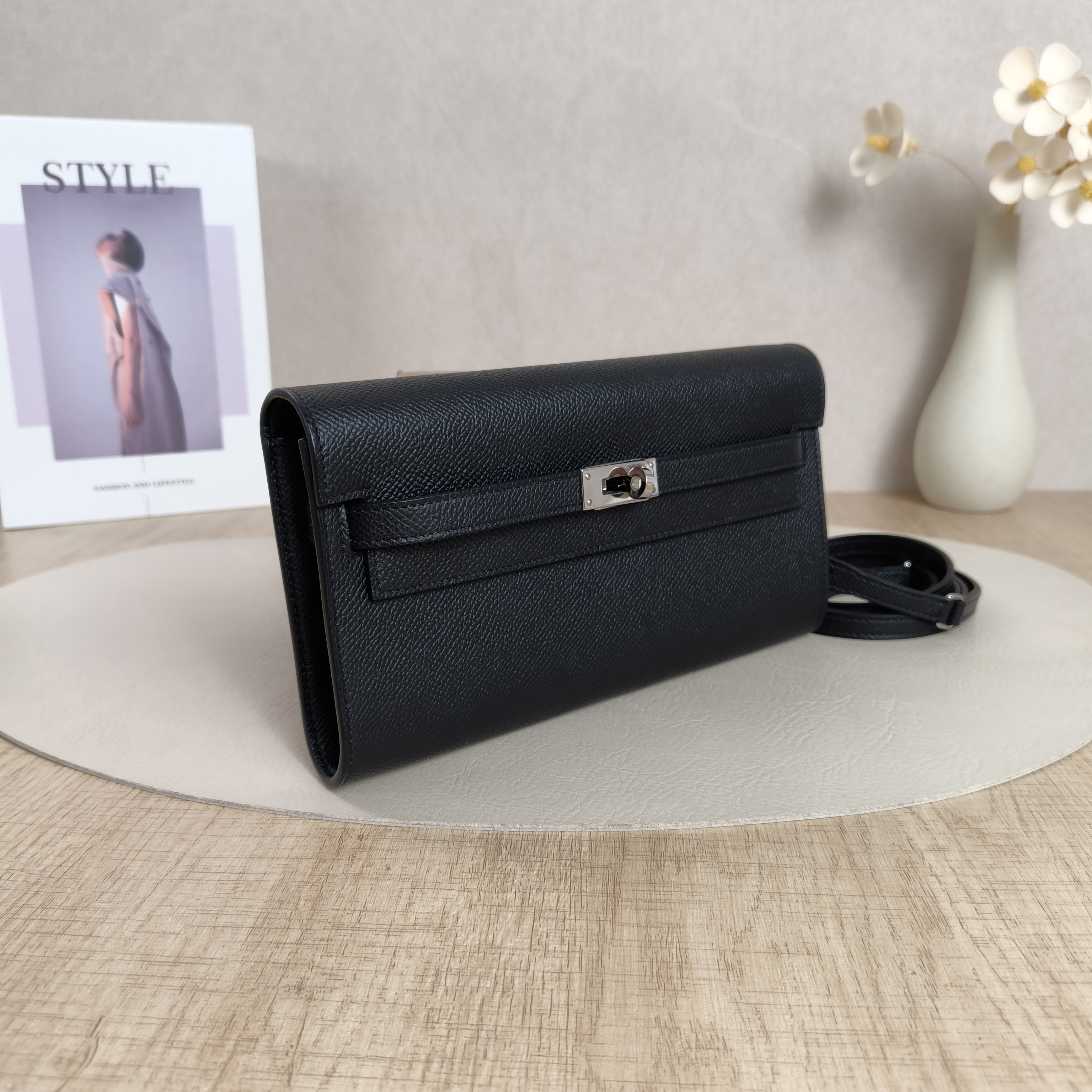 Hermès Crossbody Bag Kelly To Go Edition Walletwoc89Black Epsom Embossed Calfskin One Size20 × 3 × 11 cm — cover view 2 of 10