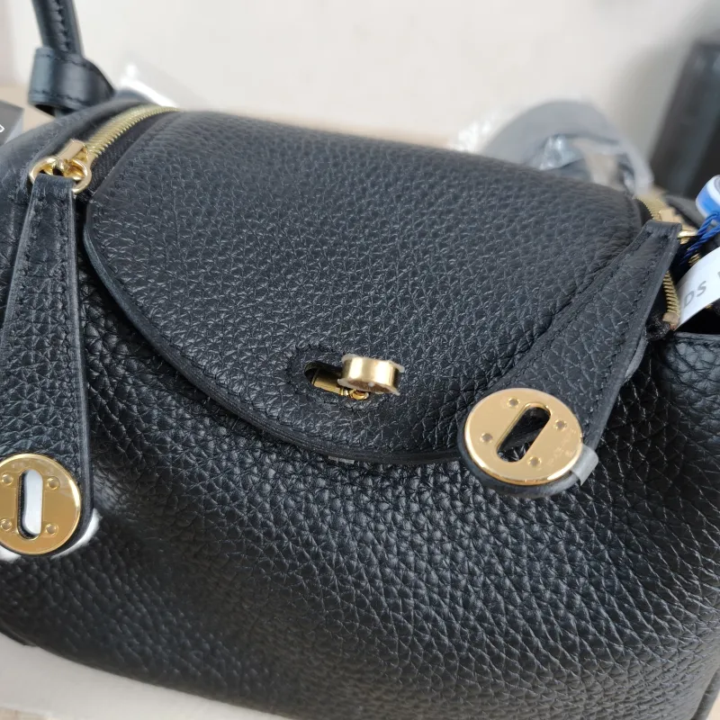 Hermès Shoulder Bag Lindy Mini 19 Black Taurillon Clemence TC Calfskin Mini 19 × 9 × 13 cm G — detail view 8 of 11
