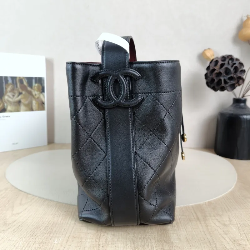Chanel Shoulder Bag Bucket Bag Black Lambskin One Size 23 × 13 × 23 cm — detail view 4 of 13