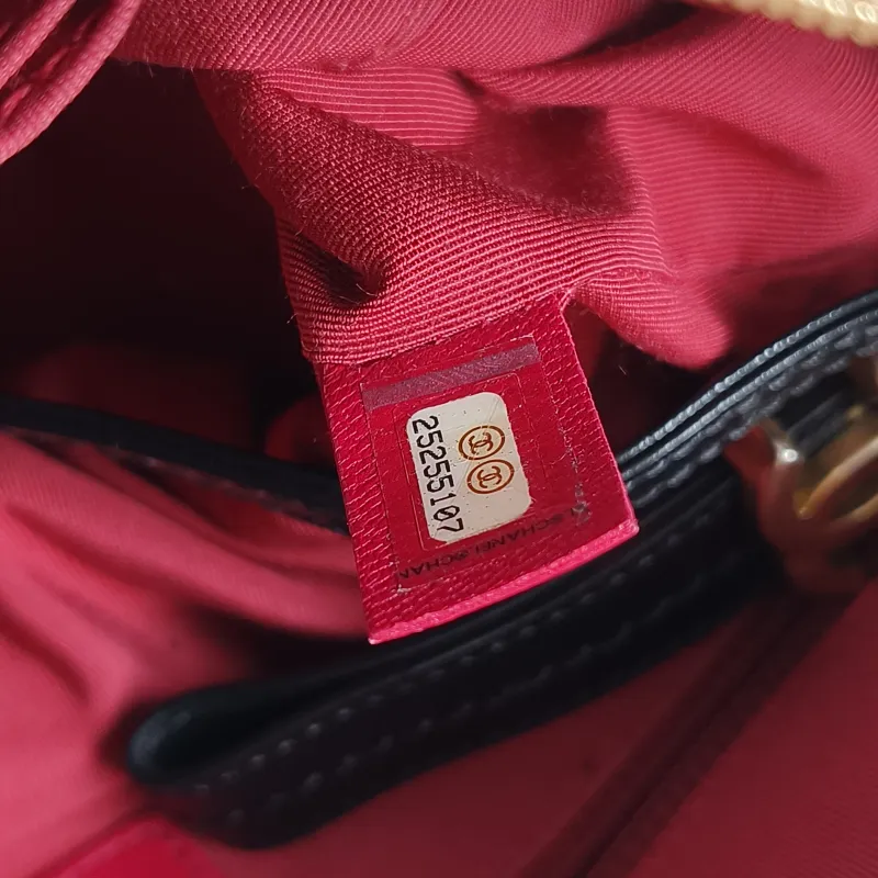 Chanel Crossbody Bag Gabrielle Gabrielle Bag Beige Black Large28 × 10 × 23 cm — detail view 10 of 13