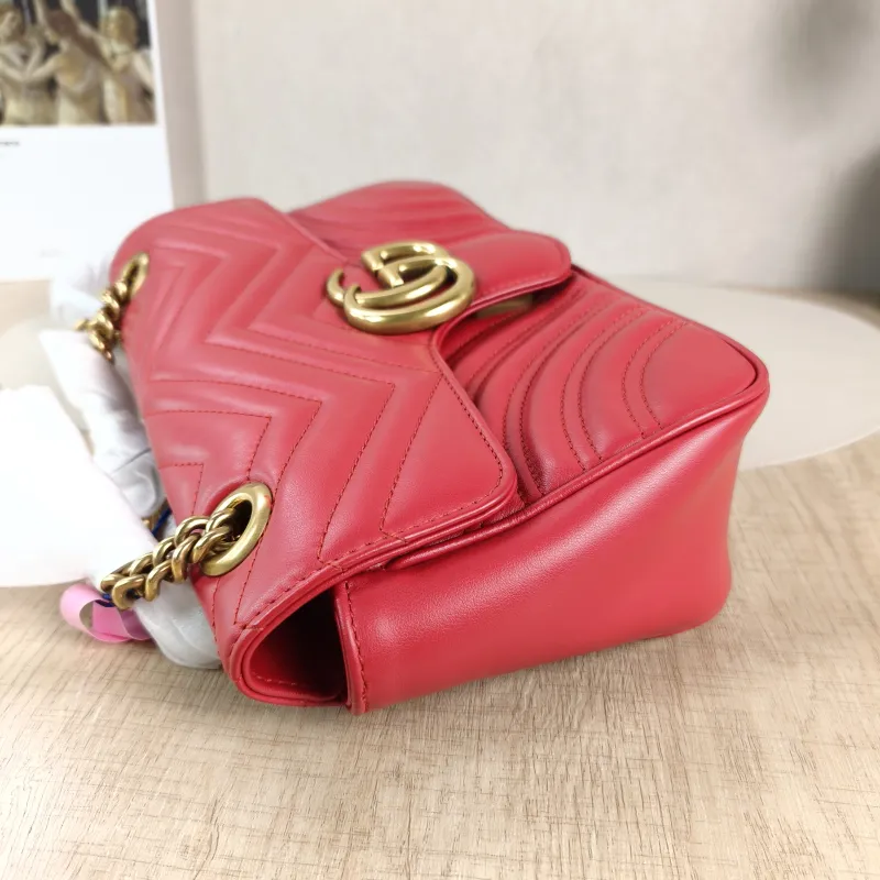 GUCCI Crossbody Bag GG Marmont Medium Marmont 26 Red Calfskin Medium 26 × 7 × 15 cm — detail view 8 of 13