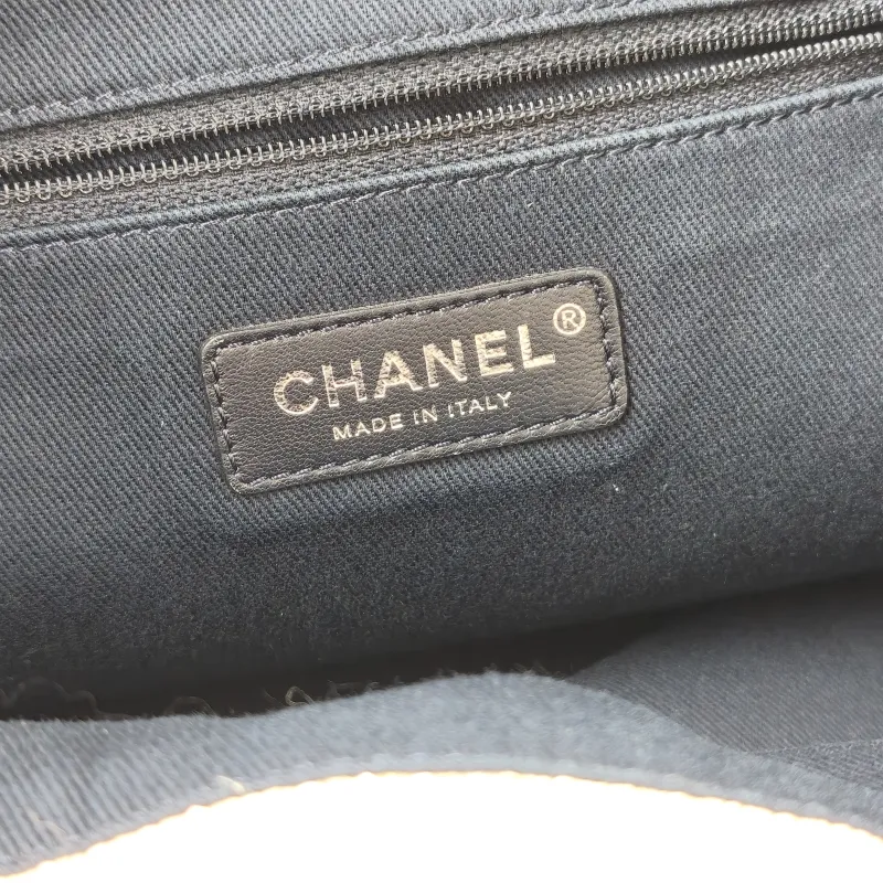 Chanel Backpack Backpack White Blue One Size 33 × 12 × 39 cm 23 — detail view 3 of 10