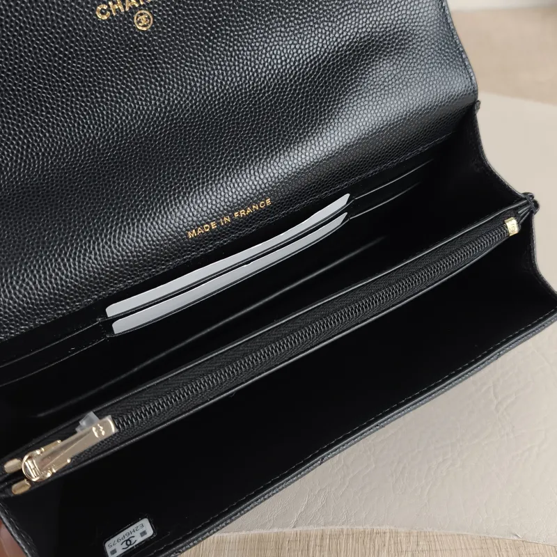 Chanel Crossbody Bag woc Black Grained Calfskin One Size 19.2 × 3.5 × 12.3 cm — detail view 2 of 13