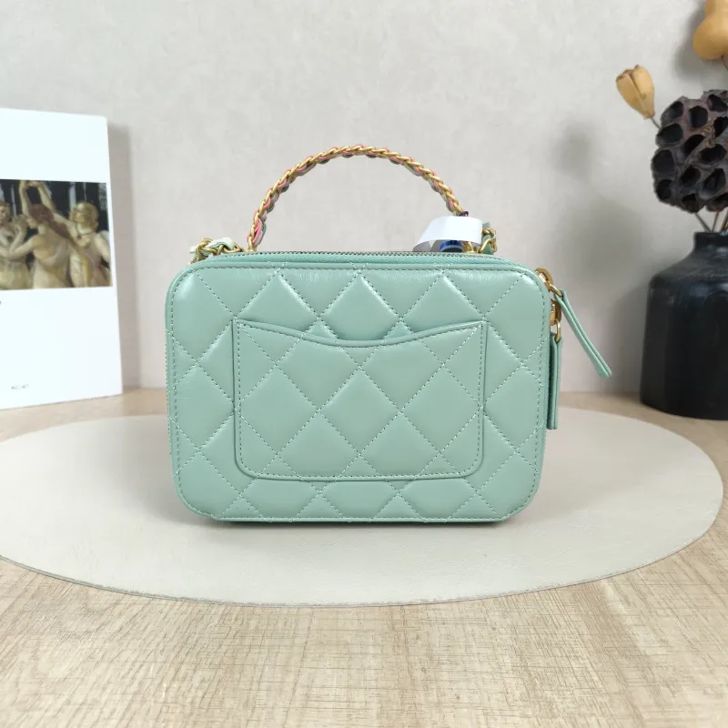 Chanel Crossbody Bag Green Waxed Leathermini18.5 × 8 × 13.5 cm — cover view 5 of 5
