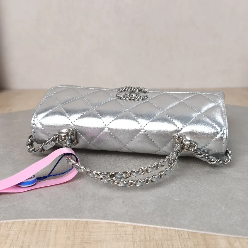 Chanel Crossbody Bag kelly Silver Waxed Leather One Size 18 × 4.5 × 10 cm — detail view 7 of 12