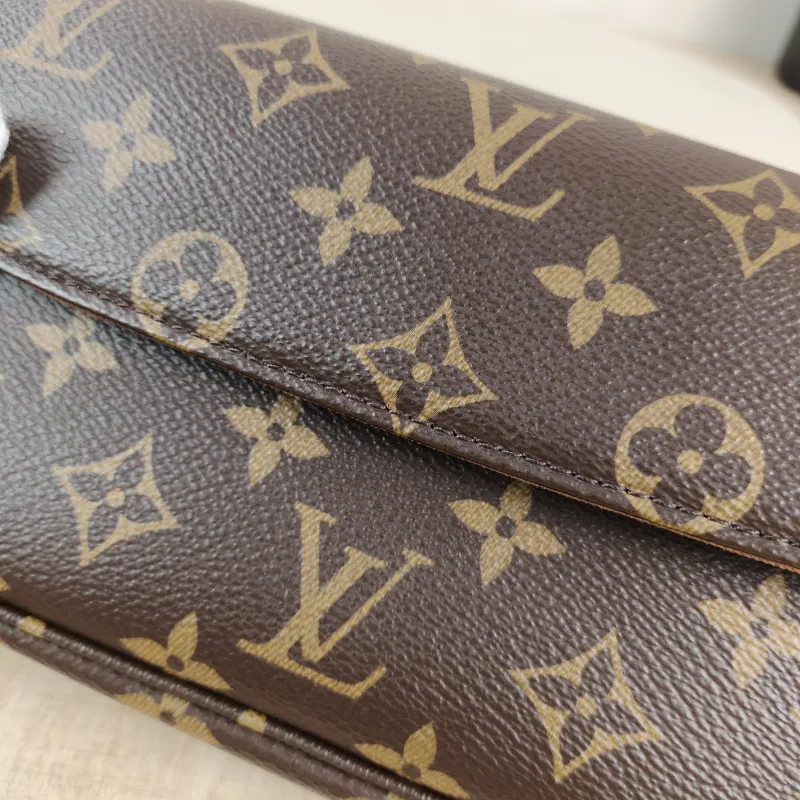 Louis Vuitton Crossbody Bag IVY Monogram PVC Small23.5 × 4.3 × 12 cm — detail view 8 of 13