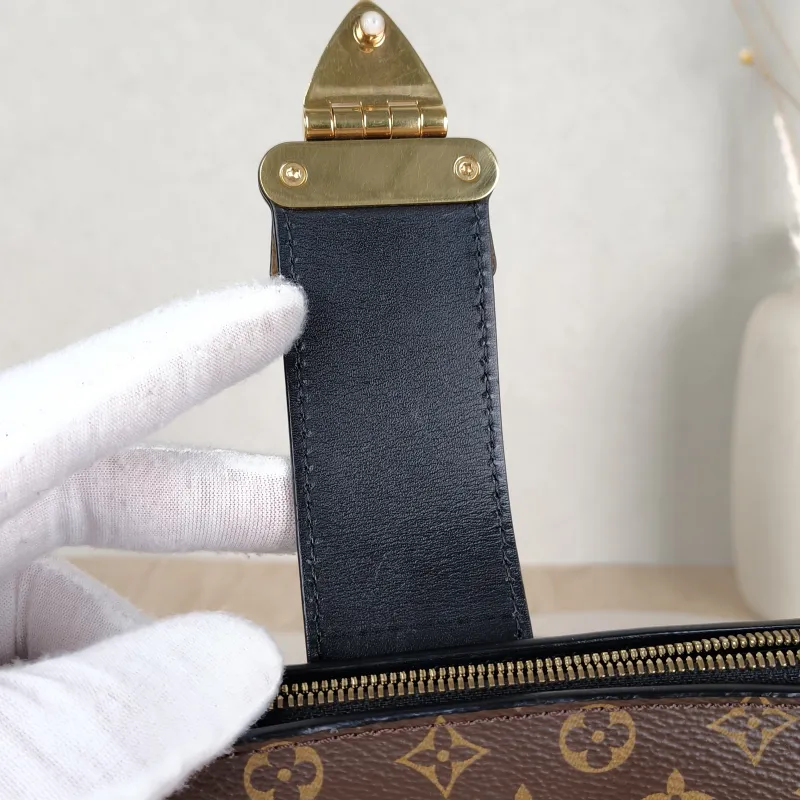 Louis Vuitton Crossbody Bag Trunk Clutch Box Monogram PV Cmini20 × 5.5 × 12 cm — detail view 8 of 13