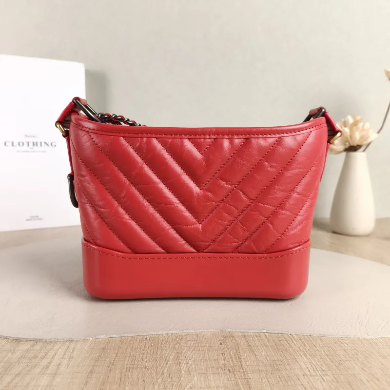 Chanel Crossbody Bag v Gabrielle Gabrielle Bag Red Calfskin Small 20 × 8 × 15 cm 28