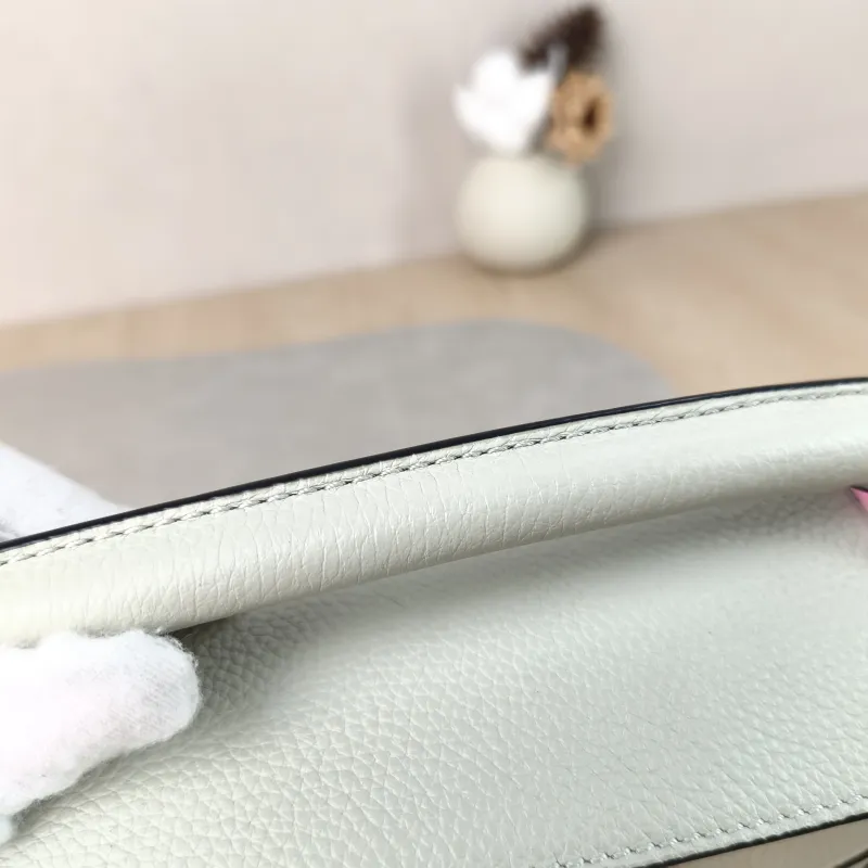 LOEWE Crossbody Bag Puzzle Green Calfskin Mini 18 × 8 × 12.5 cm — detail view 10 of 13