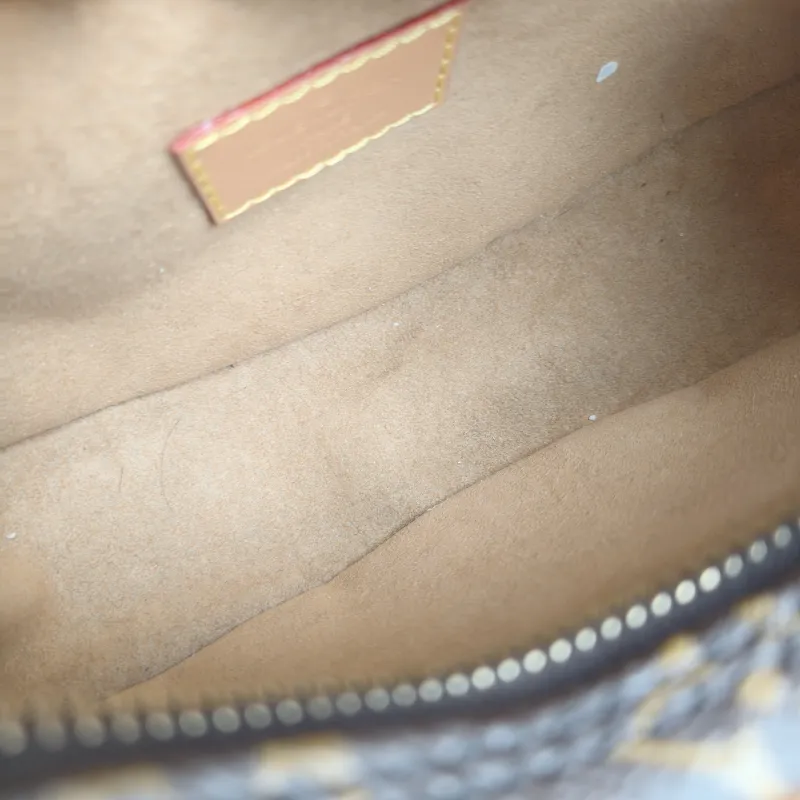 Louis Vuitton Crossbody Bag Loop Monogram PVC Small 23 × 6 × 13 cm — detail view 3 of 10