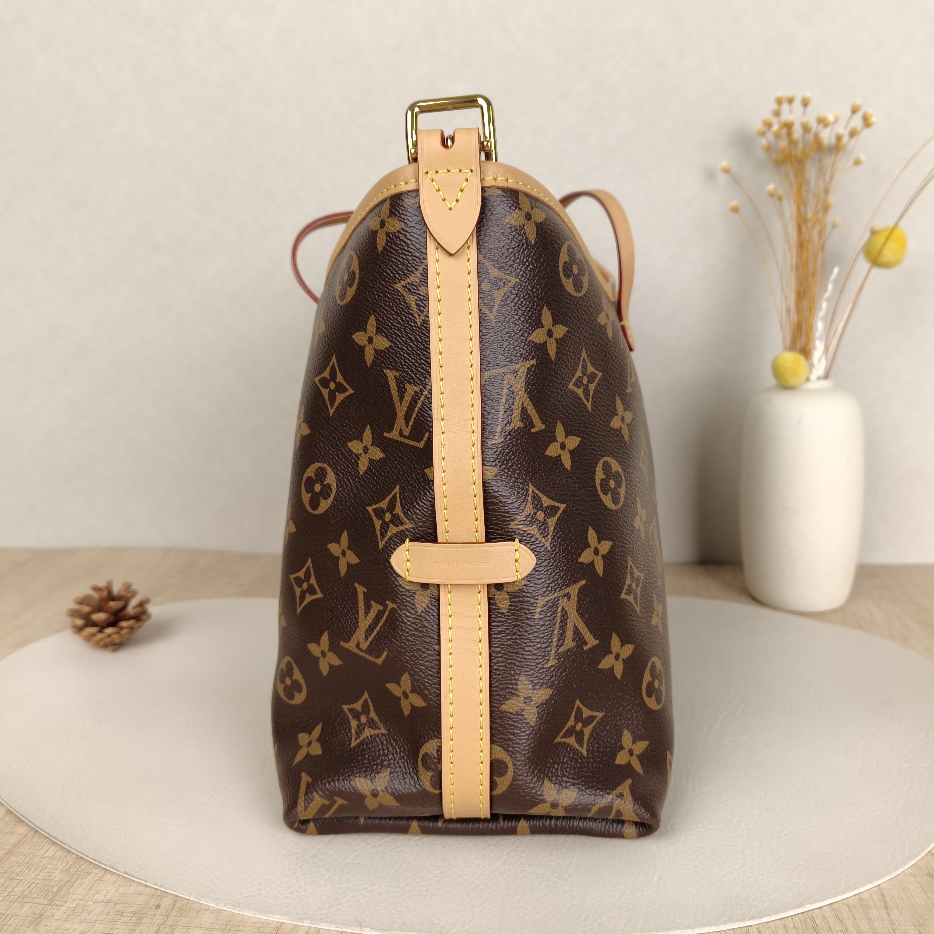 Louis Vuitton Crossbody Bag Carryall — cover view 7 of 9