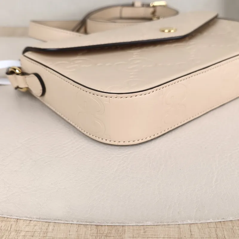 GUCCI Crossbody Bag GG Collection Shoulder Bag Beige Calfskin Mini 21 × 3 × 13.5 cm — detail view 2 of 12