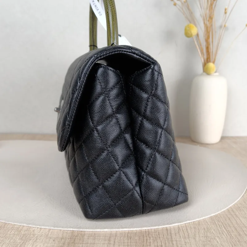 Chanel Top Handle Bag Coco Handle​ Black Grained Calfskin Medium 29 × 12 × 18 cm 23 — detail view 12 of 14
