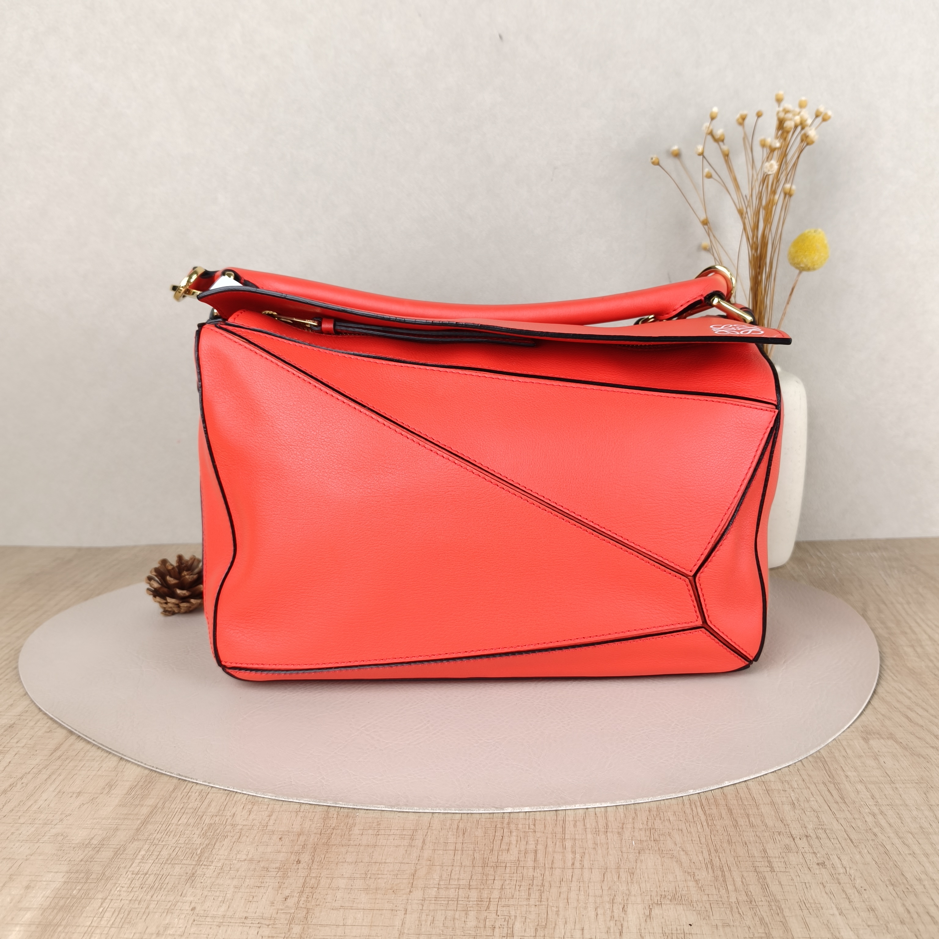 LOEWE Crossbody Bag Puzzle Red Calfskin Medium29 × 14 × 19.5 cm