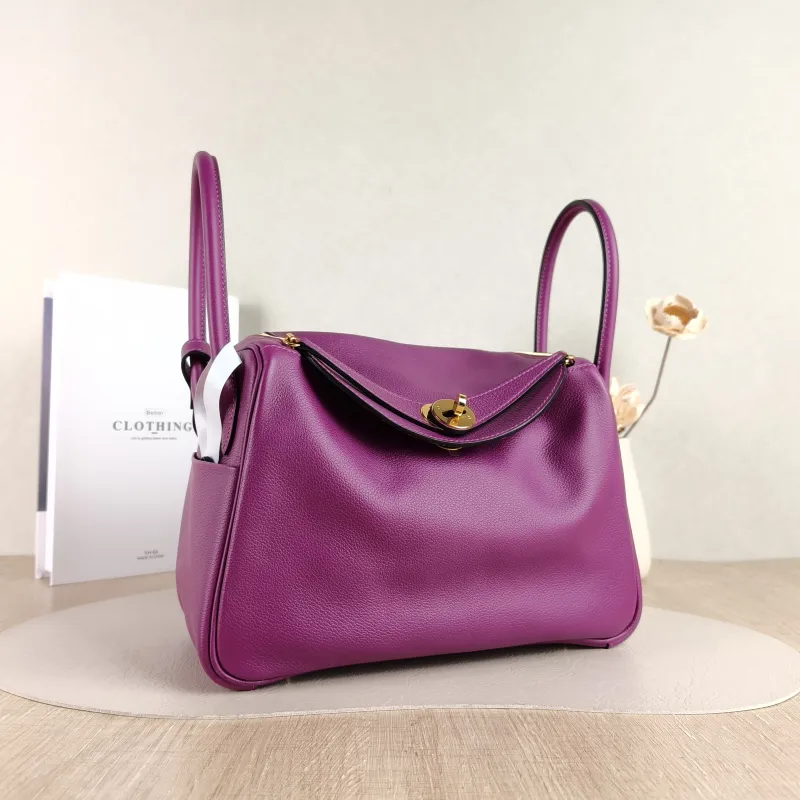 Hermès Crossbody Bag Lindy 26 P9Anemone Taurillon Clemence TC Calfskin Small 26 × 12 × 18 cm Y — cover view 4 of 5