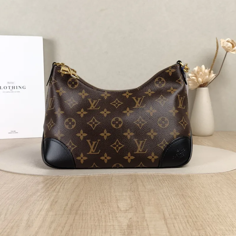 Louis Vuitton Crossbody Bag Boulogne PVC Small26 × 9.5 × 16 cm — cover view 2 of 5
