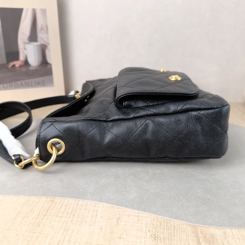 Chanel Shoulder Bag Supple Twins Hobo Black Grained Calfskin Large 30 × 5 × 21.5 cm — detail view 4 of 15