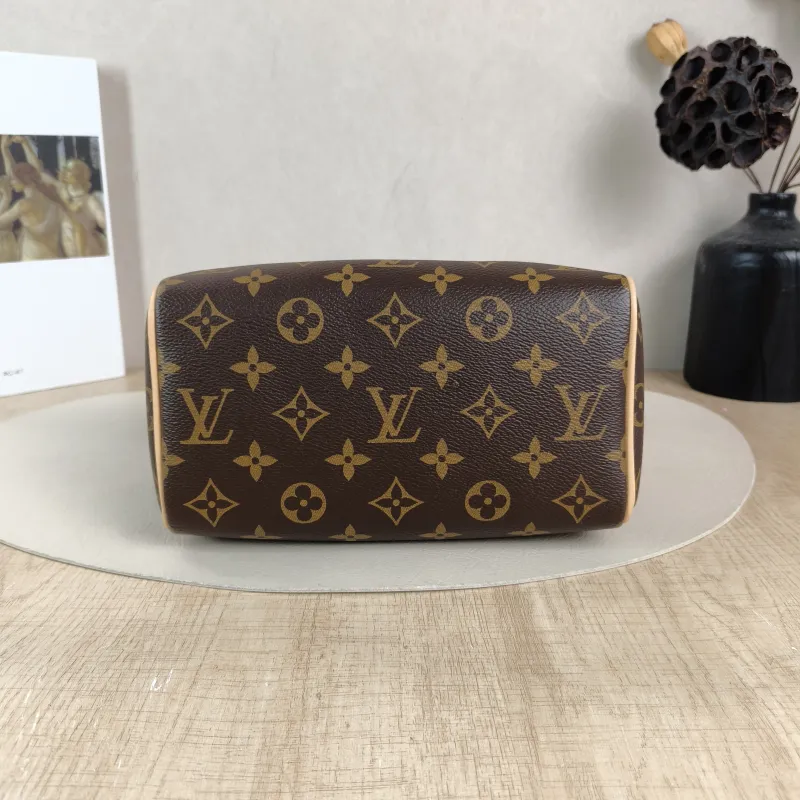 Louis Vuitton Crossbody Bag Speedy20 Shoulder Strap PVC Small 20.5 × 12 × 13.5 cm — cover view 5 of 6