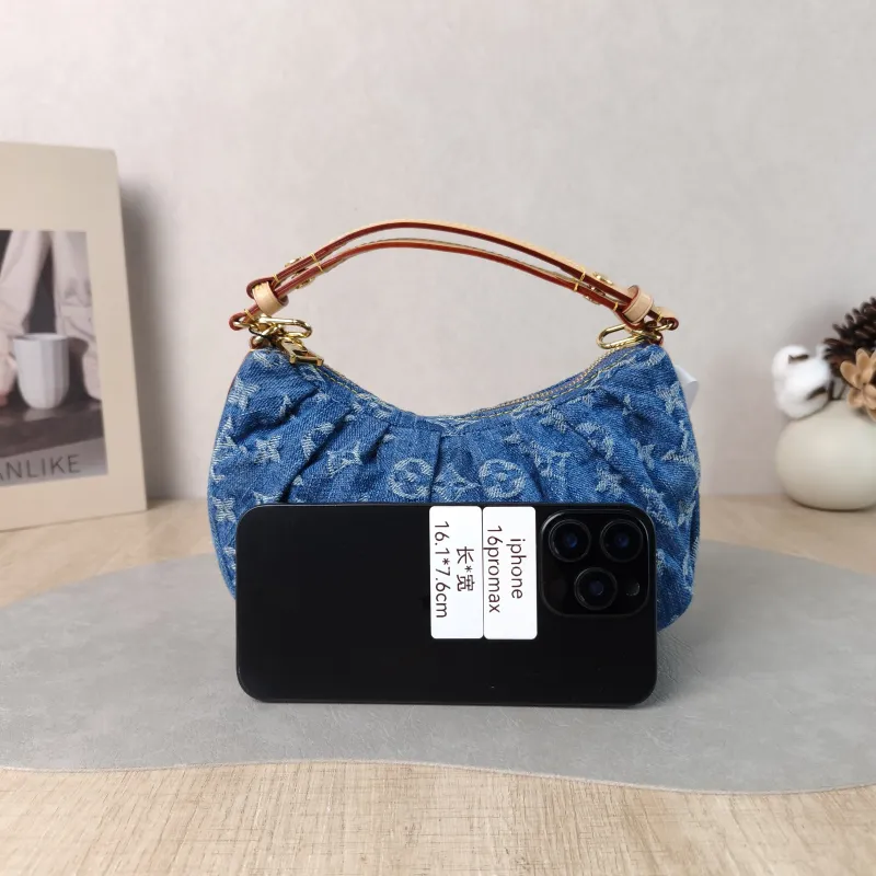 Louis Vuitton Shoulder Bag Pochette Valley Blue One Size 21 × 7 × 15 cm — cover view 2 of 6