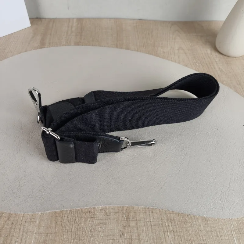 Hermès Crossbody Bag Evelyne 29 29 Black Taurillon Clemence TC Calfskin Small 29 × 8 × 30 cm B — detail view 6 of 10