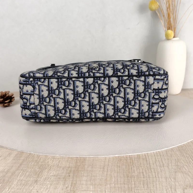 DIOR Crossbody Bag Safari Messenger Bag Beige · Black Large 26.5 × 7.5 × 17.5 cm — cover view 2 of 5