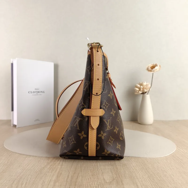 Louis Vuitton Crossbody Bag Carryall Monogram PVC Small 29 × 12 × 24 cm — detail view 4 of 11
