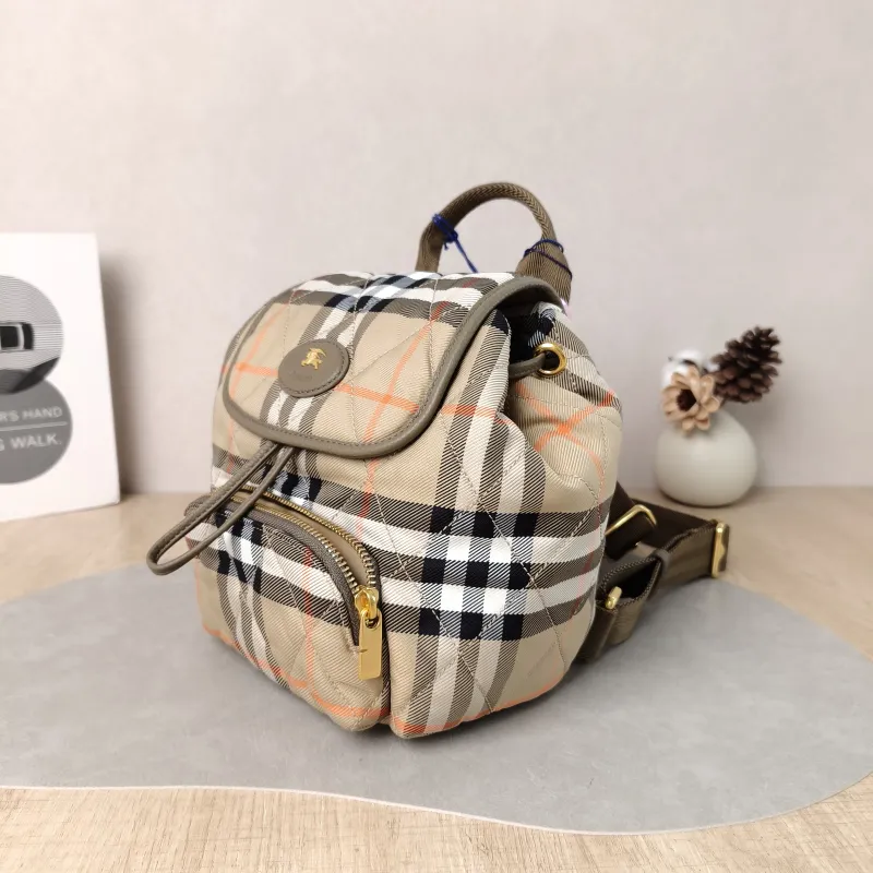 BURBERRY Backpack Backpack Colorblock Canvas One Size 18 × 12 × 22 cm — cover view 3 of 6