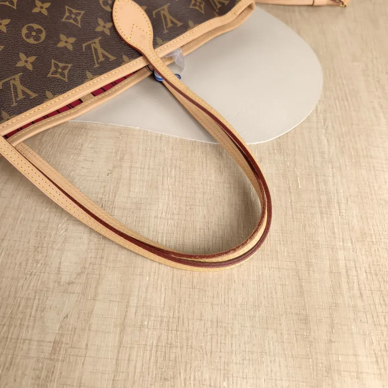 Louis Vuitton Shoulder Bag Neverfull Monogram PVC Medium 31 × 14 × 28 cm — detail view 11 of 12